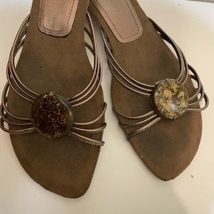 Bandolino 1” heel sandals